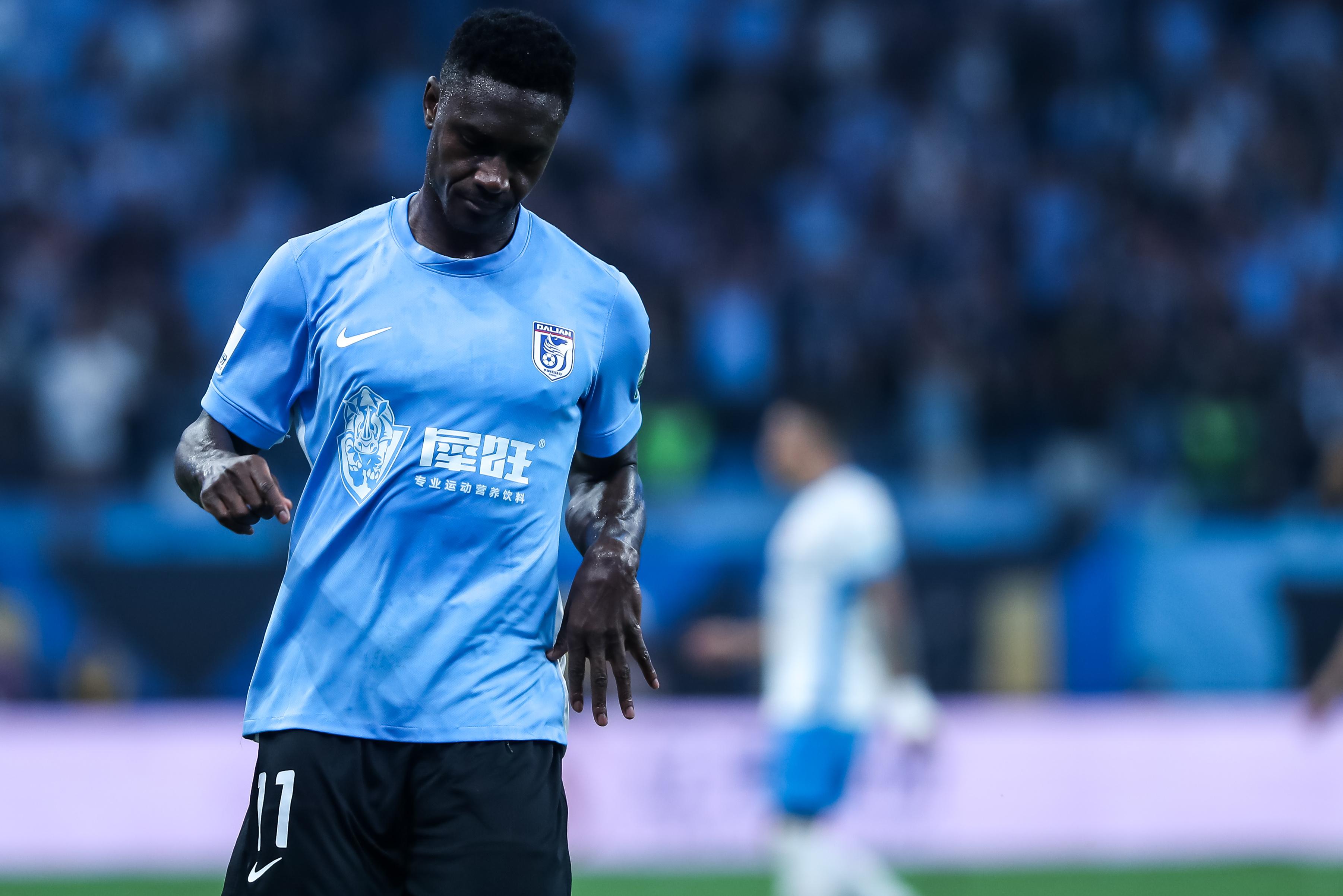 仍带伤征战, 杯对阵北京, 的比赛中